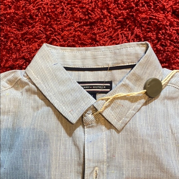 Tommy Hilfiger - Picture 3 of 4